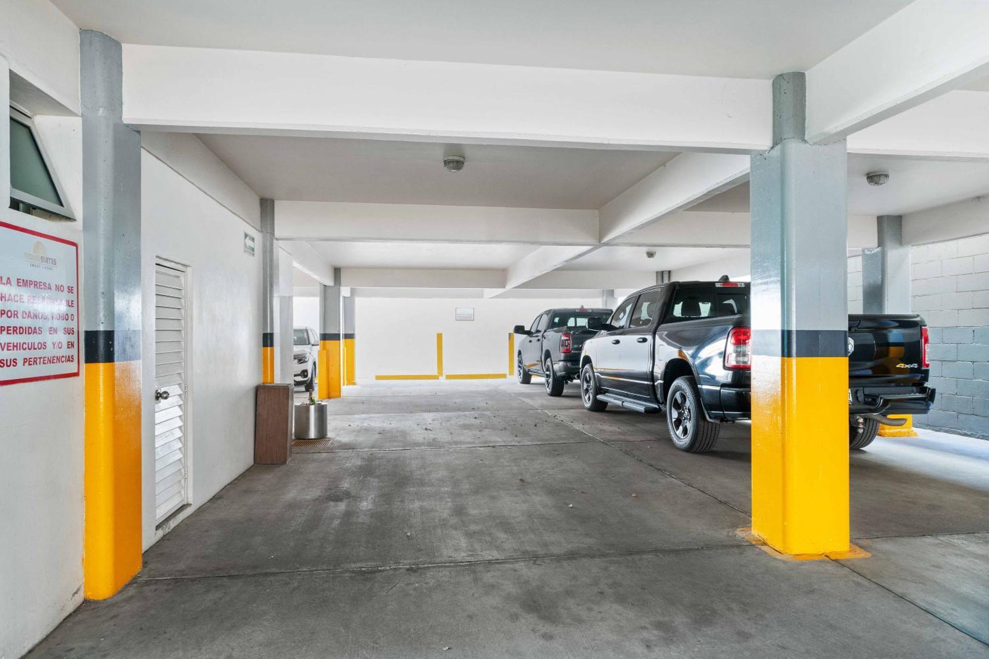 Homesuites Zaragoza Culiacán エクステリア 写真
