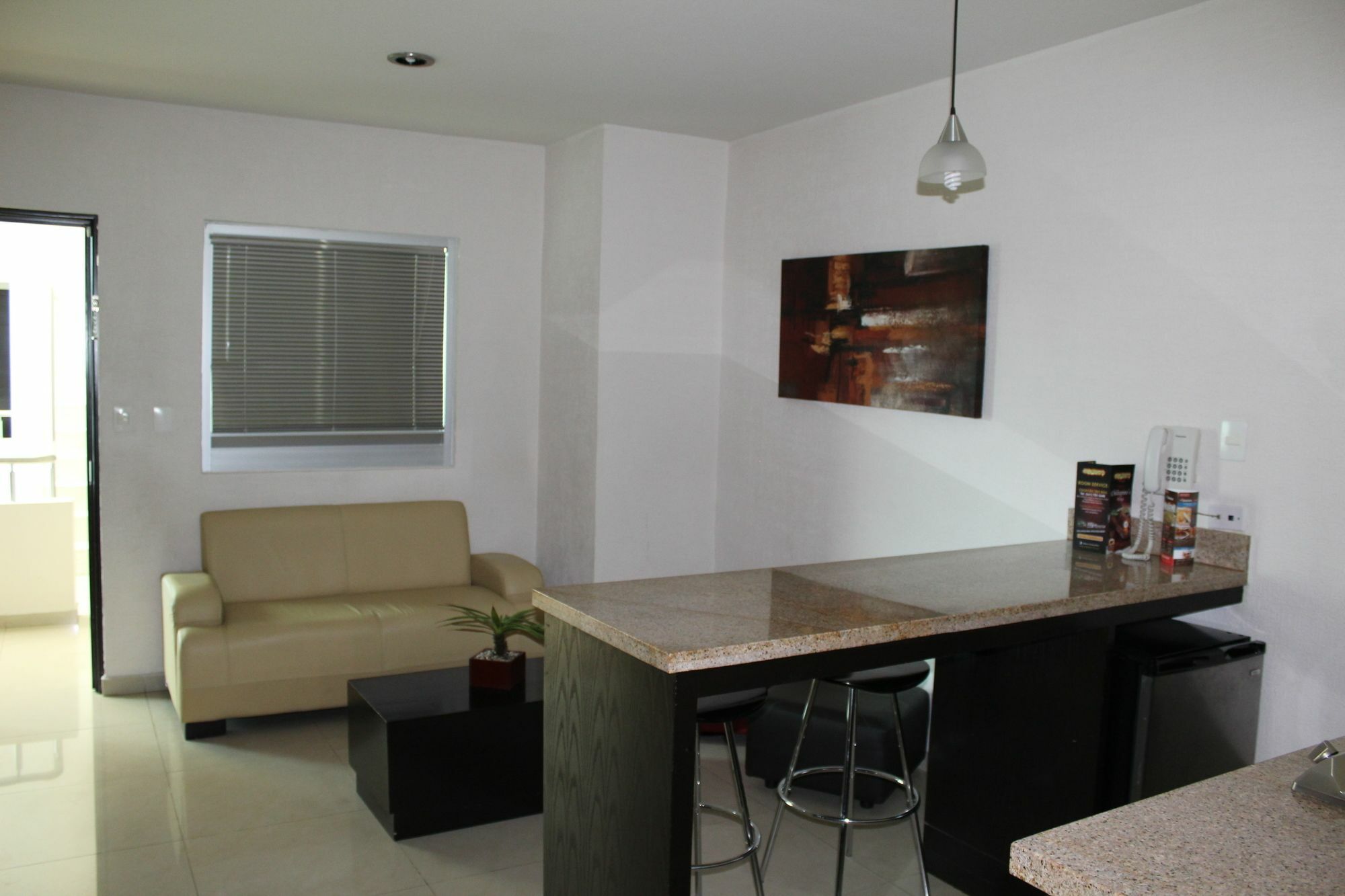 Homesuites Zaragoza Culiacán エクステリア 写真