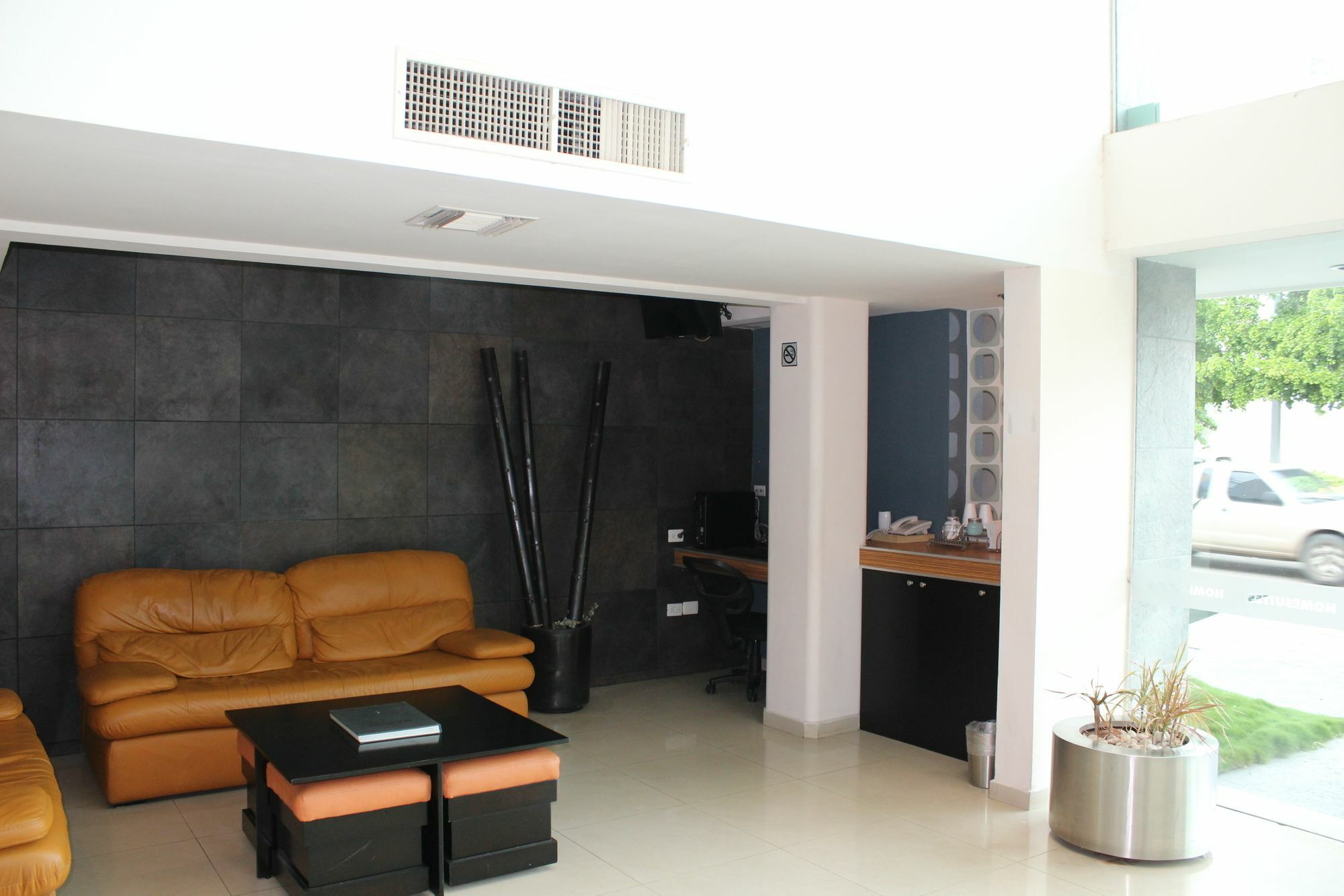 Homesuites Zaragoza Culiacán エクステリア 写真